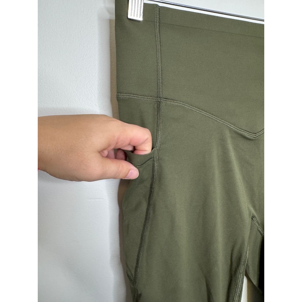 Halara UltraSculpt Leggings Womens M Olive Green New 7/8 High Waisted Pockets
